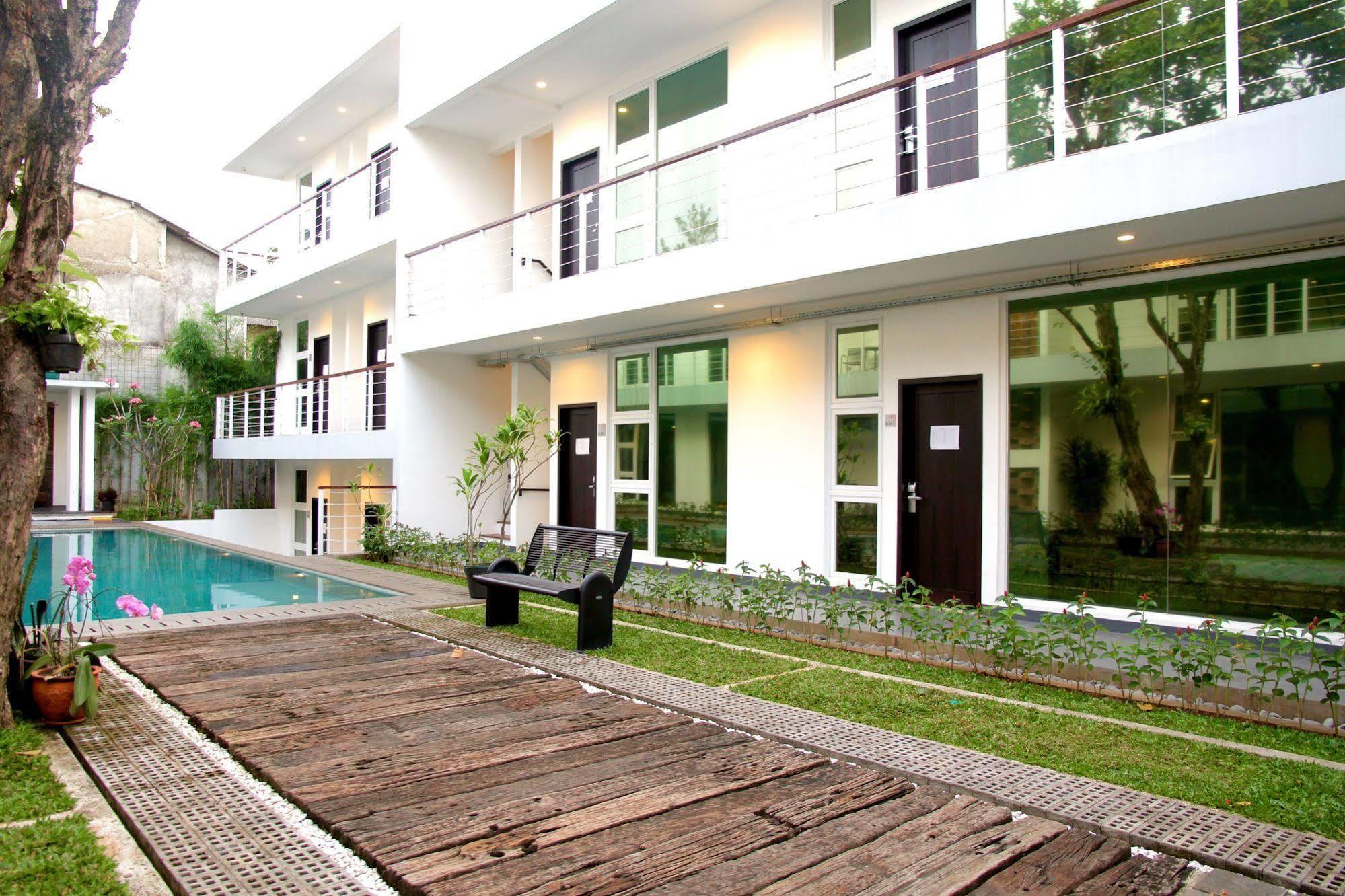 Ampera Avenue Residence Jakarta Buitenkant foto