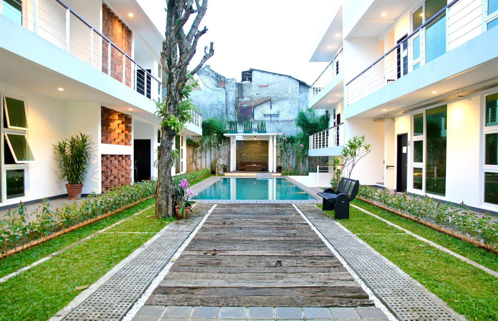 Ampera Avenue Residence Jakarta Buitenkant foto